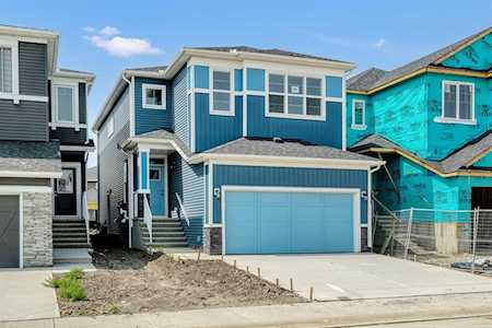 198 Creekstone Path SW Calgary, AB T2X4Z4