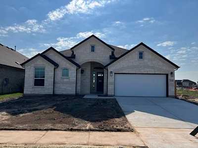 20221 Smedley DR Pflugerville, TX 78660