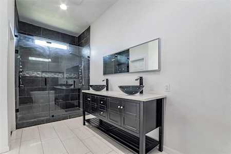 102 Bryson BND Liberty Hill, TX 78642
