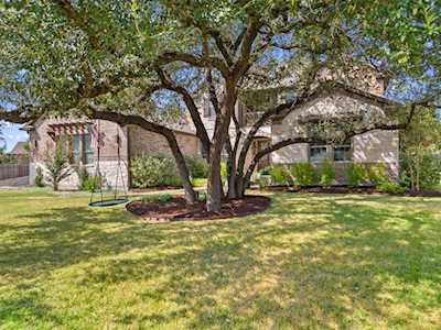 11204 Cowher CT Austin, TX 78739