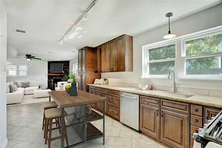 128 Sea Mist Dr League City, TX 77573