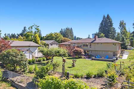 22914 85th Place W Edmonds, WA 98026