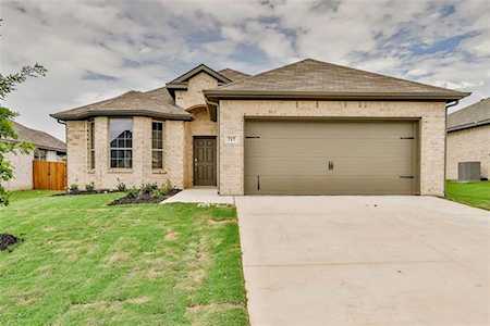 717 Hackamore Street White Settlement, TX 76108