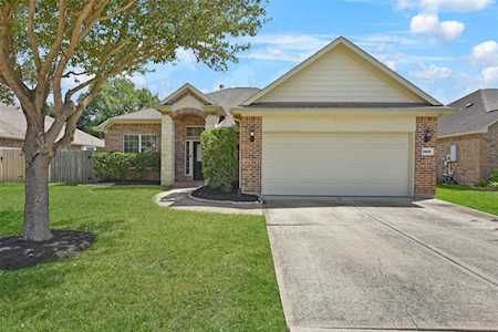 2805 Pedernales Falls Dr Pearland, TX 77584