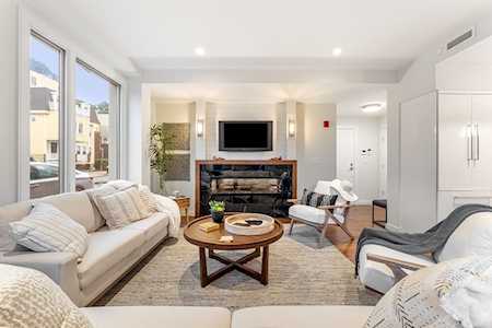 812 E 6th Street #11 Boston, MA 02127