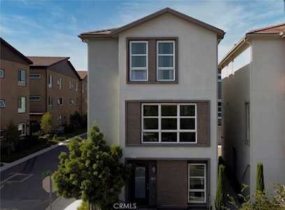 2700 E Chaucer St #1 Los Angeles, CA 90065