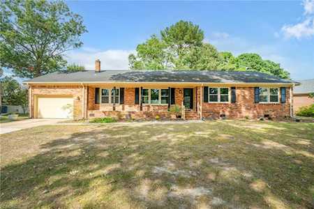 5244 Rolleston Dr Virginia Beach, VA 23464