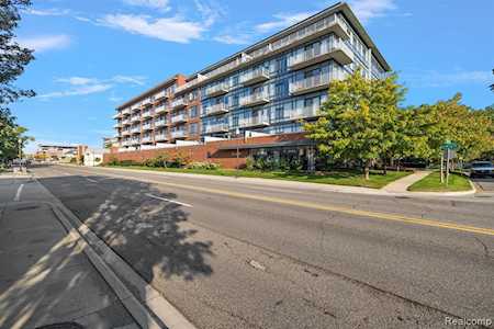101 Curry Ave #610 Royal Oak, MI 48067