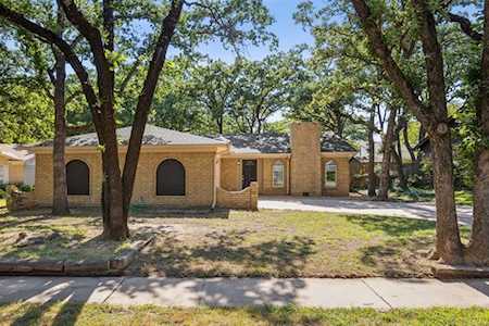 3413 Pin Oak Lane Bedford, TX 76021