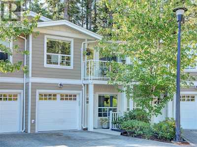 1649 Lloyd Place #7 View Royal, BC V9C0E5