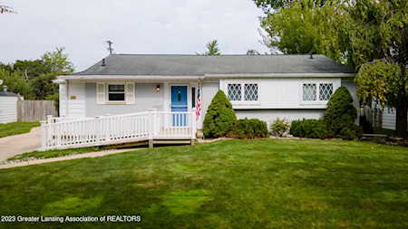 2901 Greenbriar Ave Lansing, MI 48912