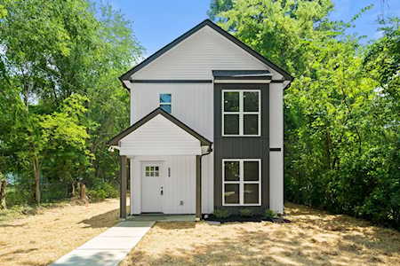 606 Smith St Springfield, TN 37172