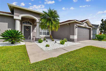 2020 Rensselaer Dr Wesley Chapel, FL 33543