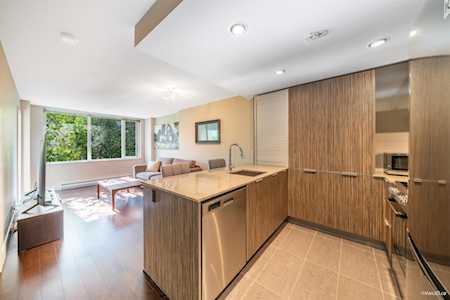 1088 Richards Street #314 Vancouver, BC V6B 0J8