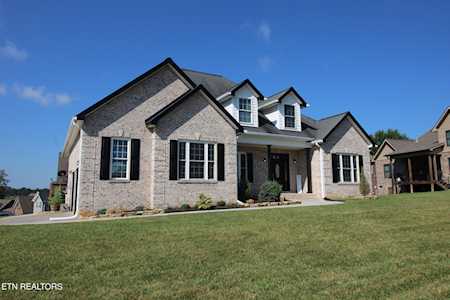 170 Britts Dr Lenoir City, TN 37772