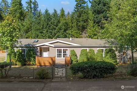 861 NE Sleepy Way Bremerton, WA 98311
