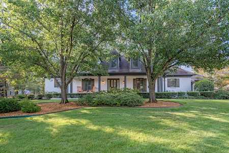 8125 Meadow Glen Dr Germantown, TN 38138