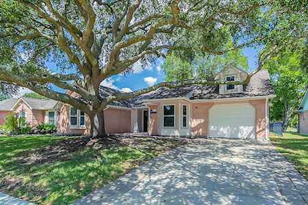 3415 S Peach Hollow Circle Pearland, TX 77584