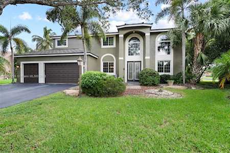 10050 NW 56th Ct Coral Springs, FL 33076