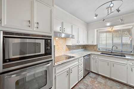 5410 Grissom Drive Arlington, TX 76016