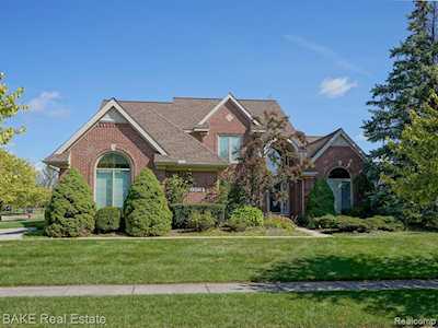 45428 Glengarry Blvd Canton Twp, MI 48188