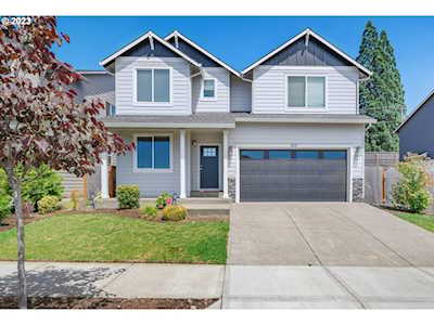 317 W Barbaras WAY Newberg, OR 97132