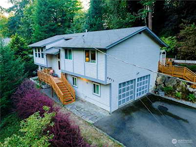 4932 NE 184th St Lake Forest Park, WA 98155