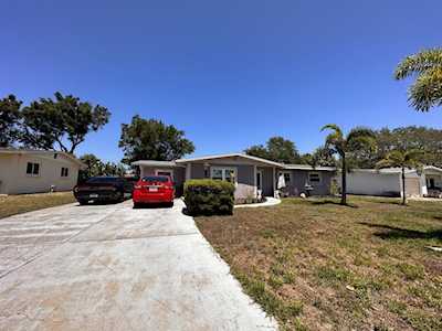 1806 25th Ave W Bradenton, FL 34205