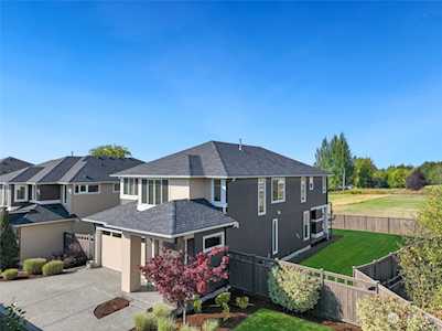 8009 9th Place SE Lake Stevens, WA 98258