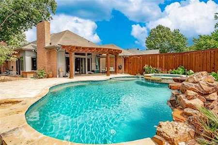 2000 Hearthstone Drive Carrollton, TX 75010