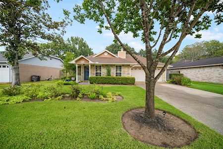 10030 Green Valley Ln Houston, TX 77064