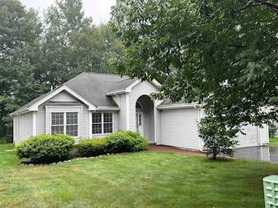 63 Plymouth Dr Concord, NH 03301