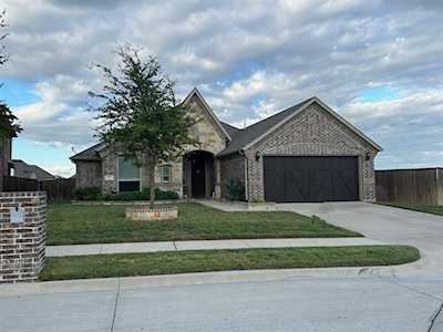 237 Crestlyn Drive Midlothian, TX 76065