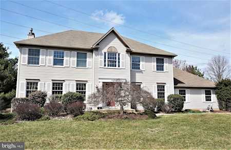 19 Barrington Dr Princeton Junction, NJ 08550