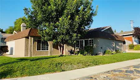 28034 Langside Ave Canyon Country, CA 91351