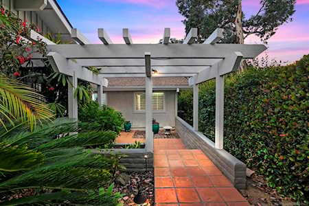 2205 Caminito Preciosa Sur La Jolla, CA 92037