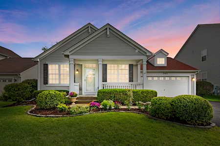 262 Fairhaven Dr St. Charles, IL 60175