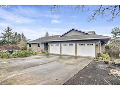 2411 Saddle CT West Linn, OR 97068