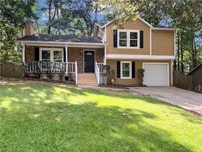 10303 Briarbay Drive Jonesboro, GA 30238