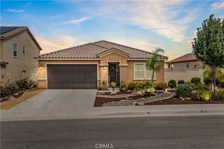 4064 Elderberry Ridge Lake Elsinore, CA 92530