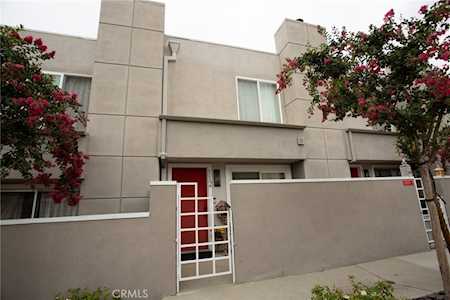 14345 Foothill Blvd #112 Sylmar, CA 91342