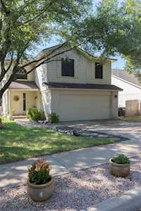1014 Moser River Dr Leander, TX 78641
