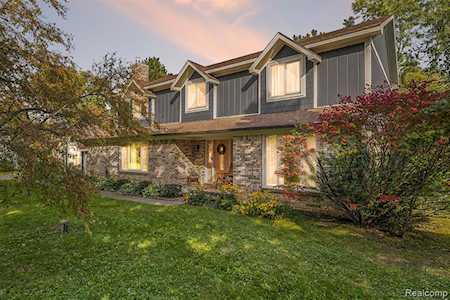 5510 Broadmoor Grand Blanc Twp, MI 48439