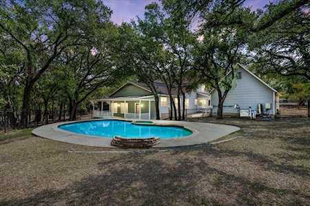 113 N Oak Hollow RD Georgetown, TX 78628