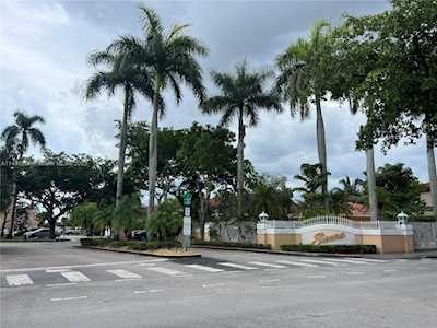 14230 SW 57th Ln #1-202 Miami, FL 33183