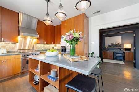 1041 South Van Ness Avenue San Francisco, CA 94110