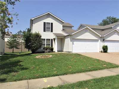 219 John Charles Dr Wentzville, MO 63385