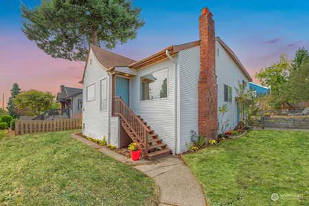 9721 Linden Ave N Seattle, WA 98103