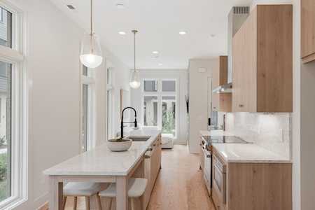 1721 6th Ave N #10 Nashville, TN 37208