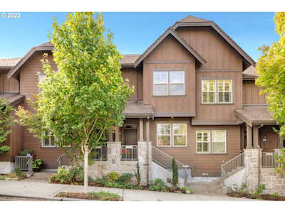 10376 SW Taylor ST Portland, OR 97225